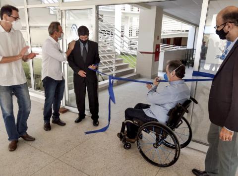 O Reitor Antonio Claudio Nóbrega inaugura sede da UFF em Macaé